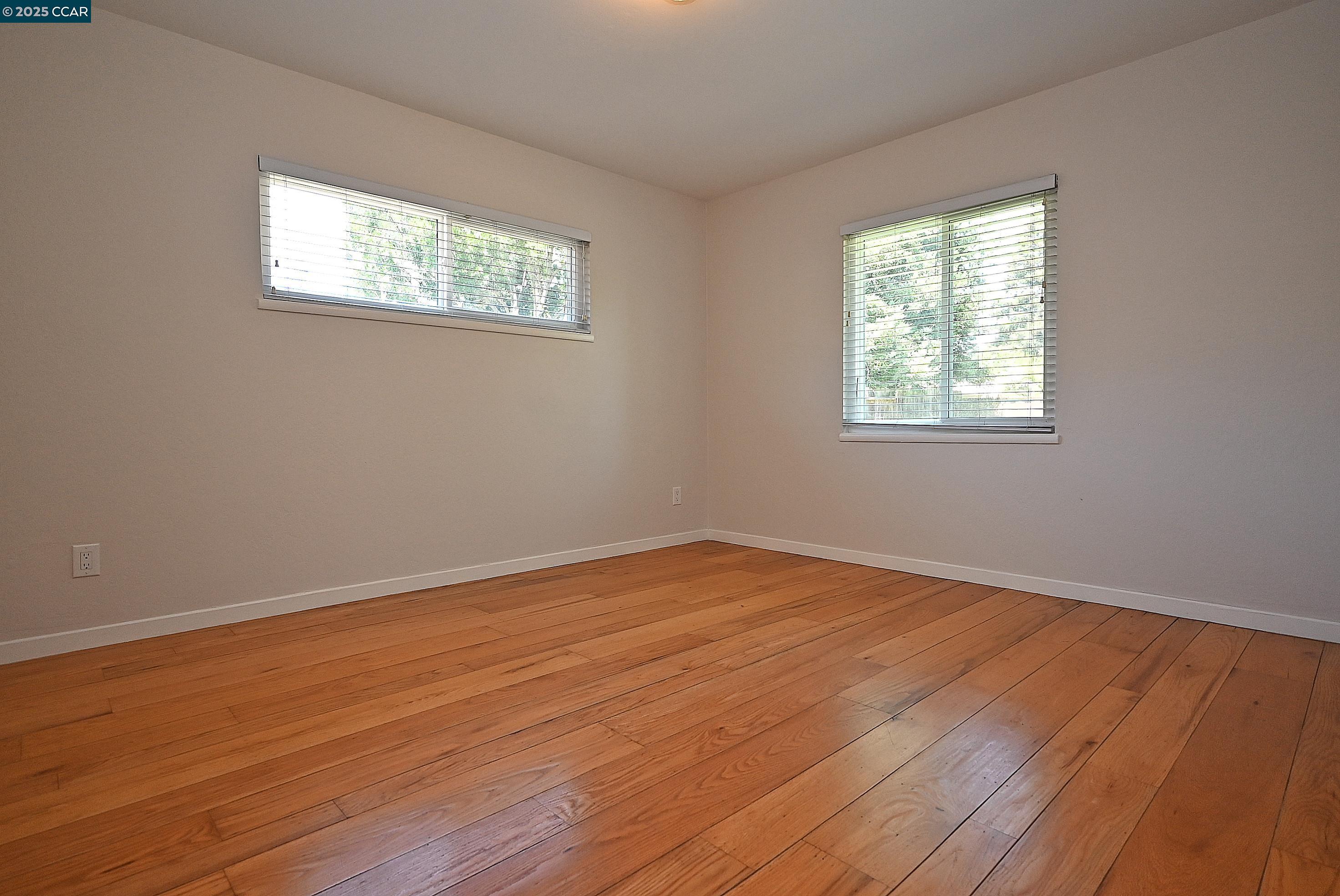 Martinez, California 94553, United States, 3 Bedrooms Bedrooms, ,1 BathroomBathrooms,Residential,Pending,165416