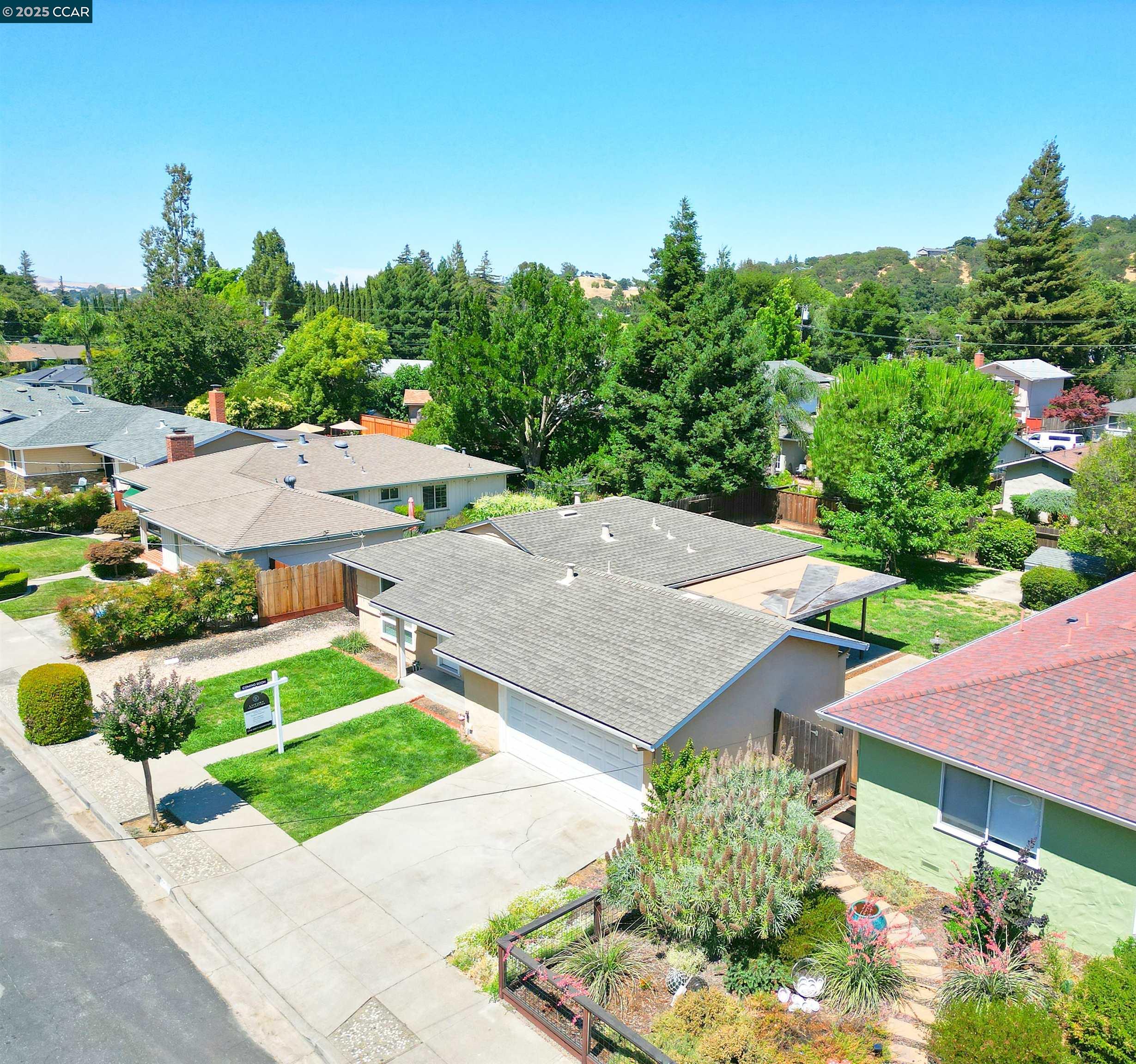 Martinez, California 94553, United States, 3 Bedrooms Bedrooms, ,1 BathroomBathrooms,Residential,Pending,165416