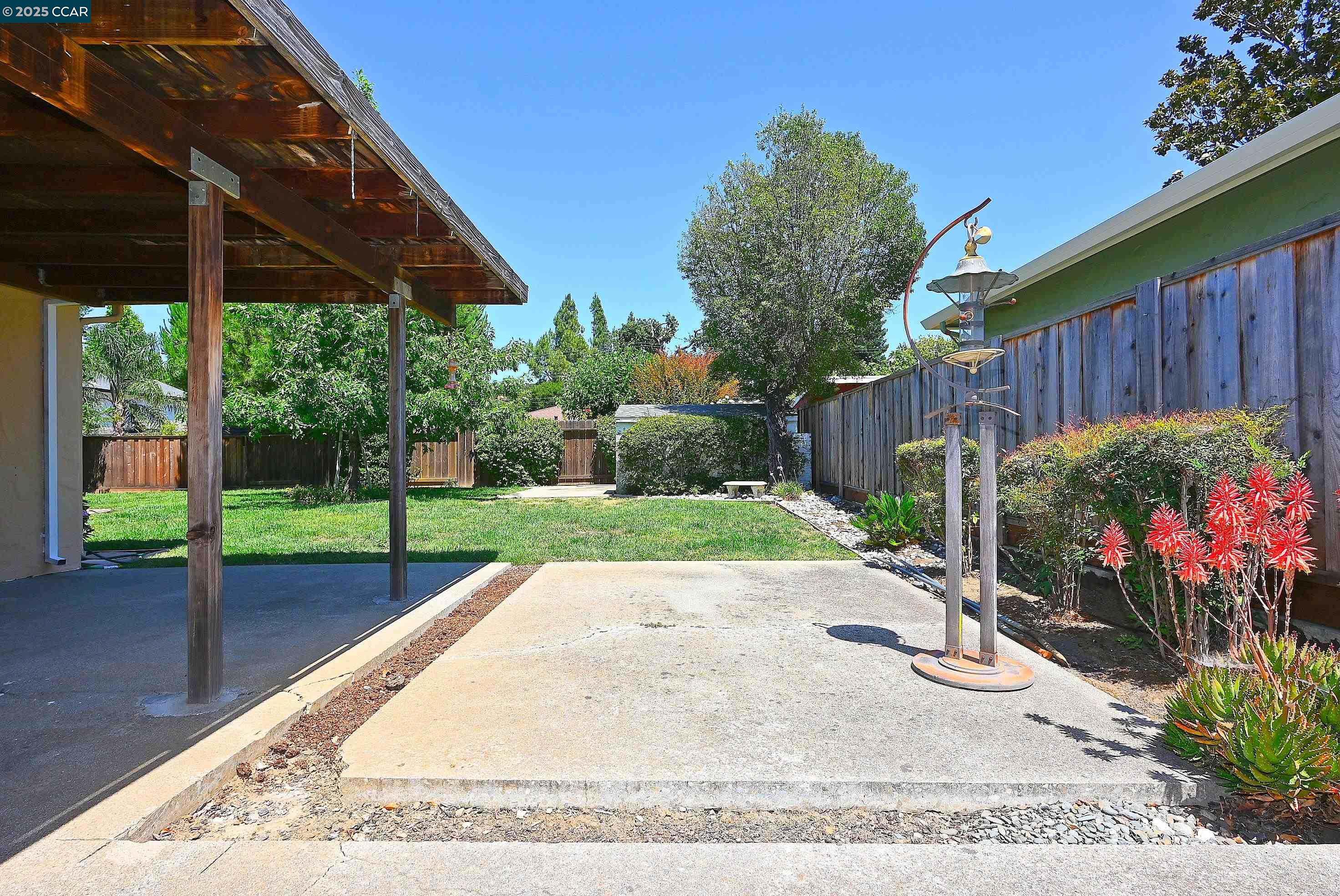 Martinez, California 94553, United States, 3 Bedrooms Bedrooms, ,1 BathroomBathrooms,Residential,Pending,165416