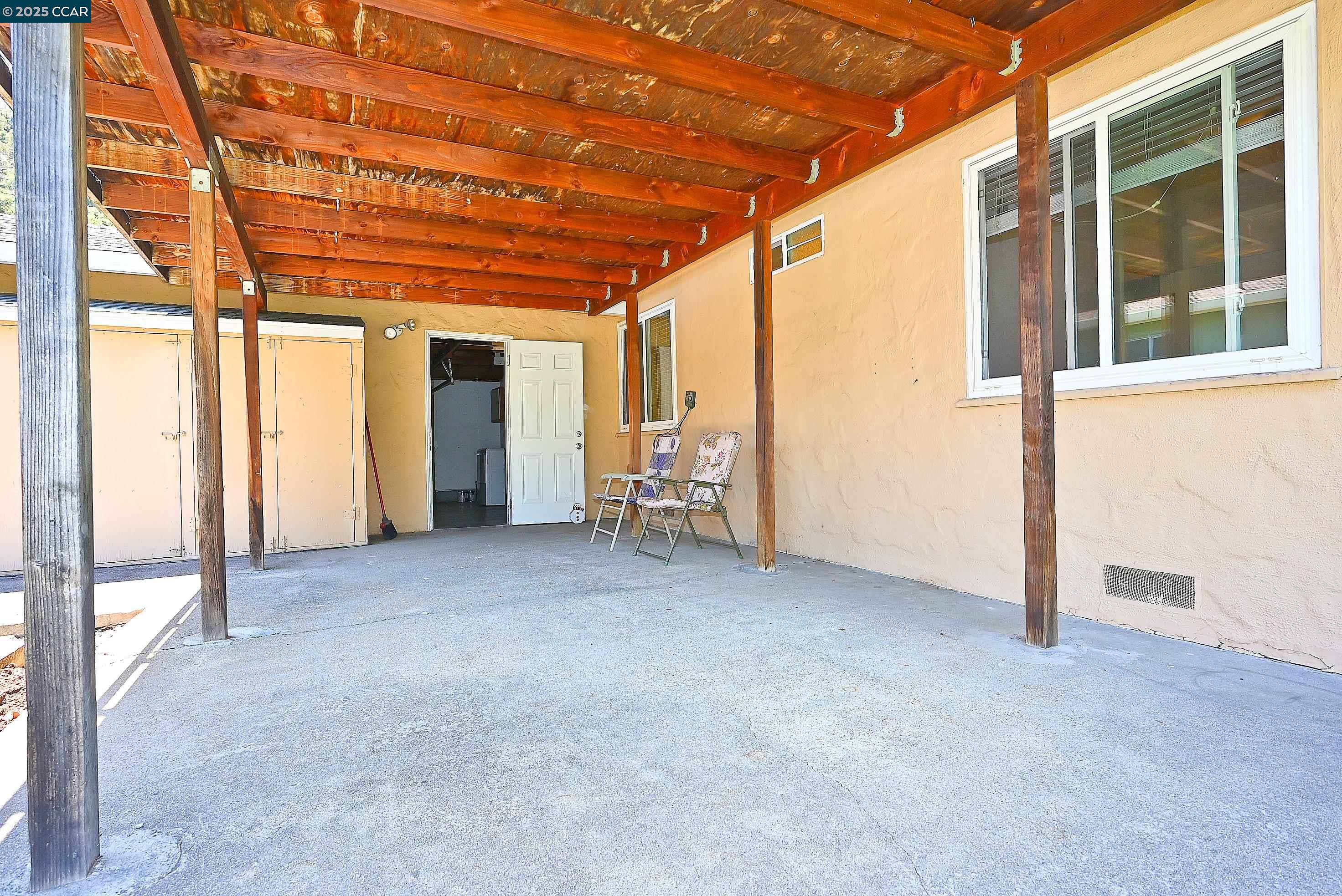 Martinez, California 94553, United States, 3 Bedrooms Bedrooms, ,1 BathroomBathrooms,Residential,Pending,165416