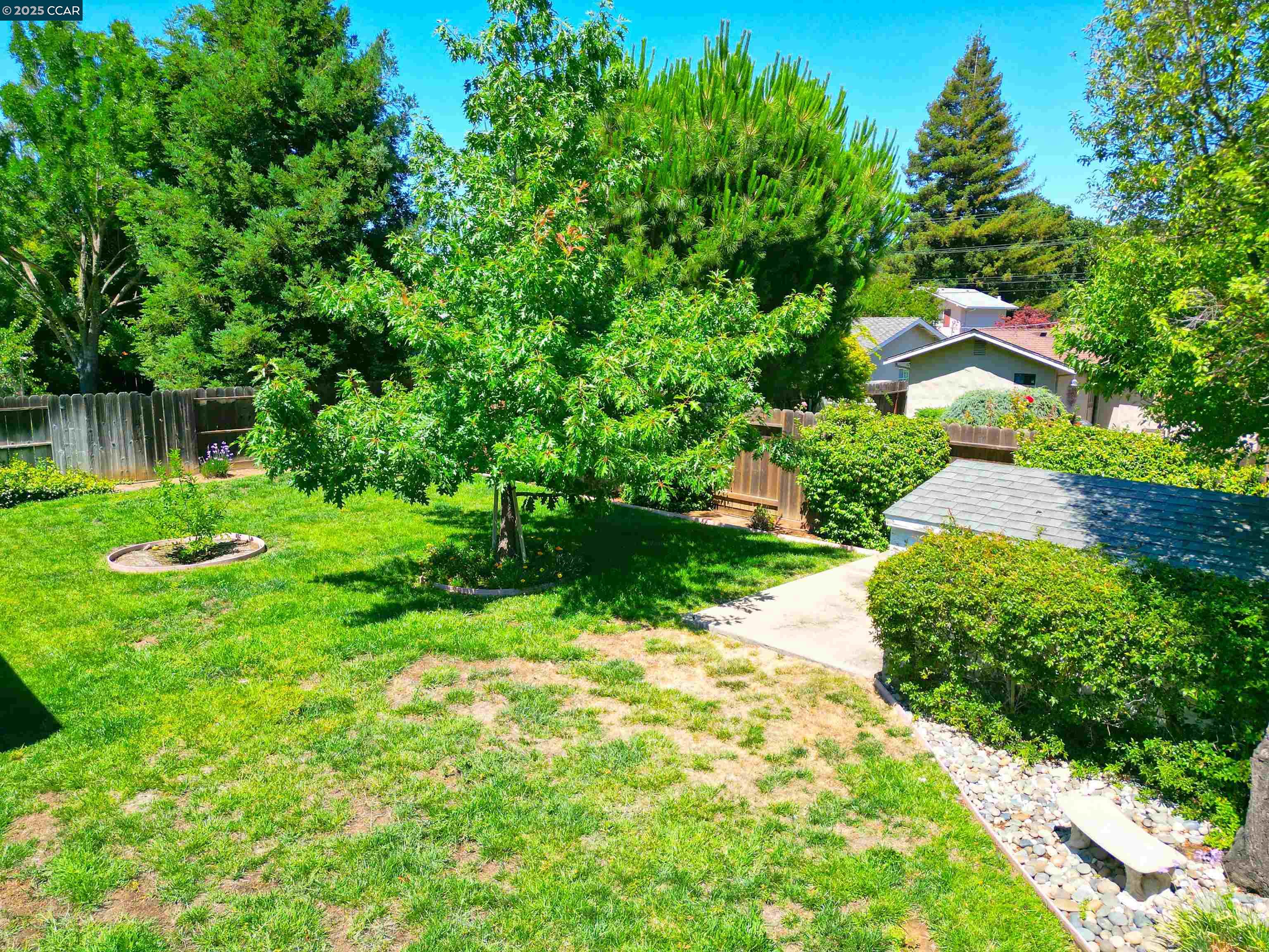 Martinez, California 94553, United States, 3 Bedrooms Bedrooms, ,1 BathroomBathrooms,Residential,Pending,165416