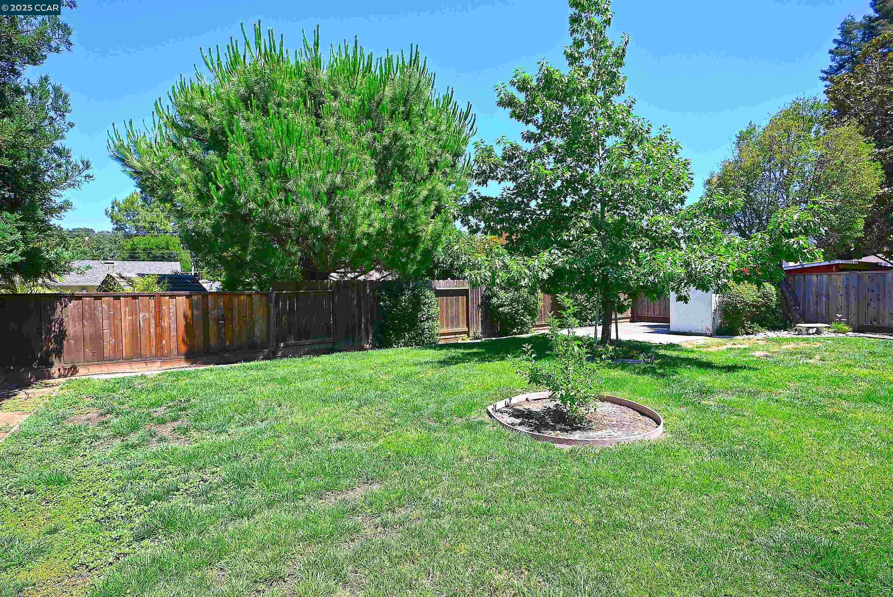 Martinez, California 94553, United States, 3 Bedrooms Bedrooms, ,1 BathroomBathrooms,Residential,Pending,165416