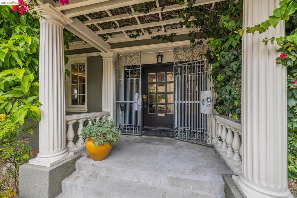 Photo of 2739 10Th Ave, Oakland, CA 94606 (MLS # 41145797)