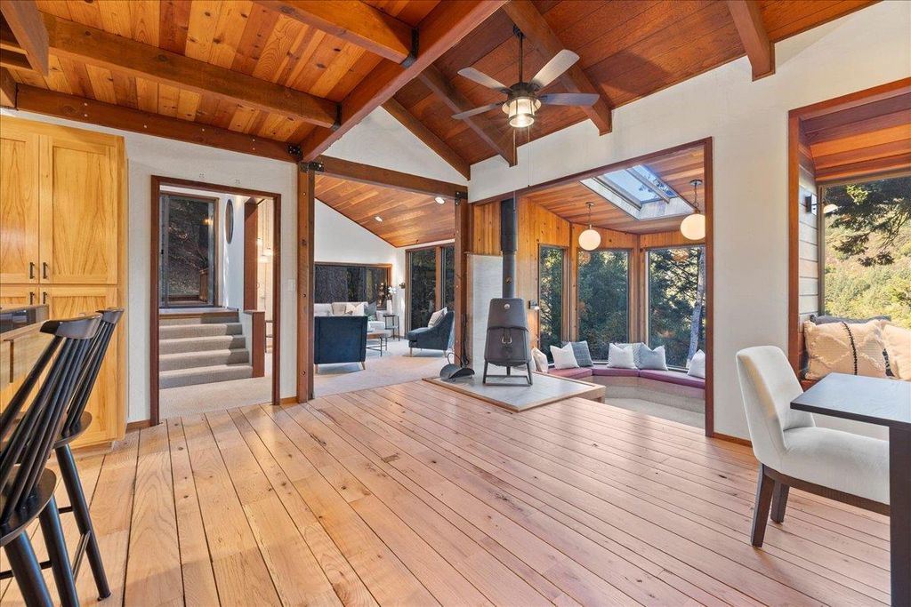 Photo of 22163 Miller Ridge Road, Los Gatos, CA 95033 (MLS # ML82026196)