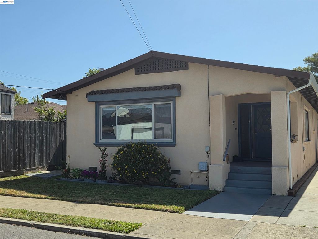 Photo of 560 41St St, Richmond, CA 94805 (MLS # 41135602)