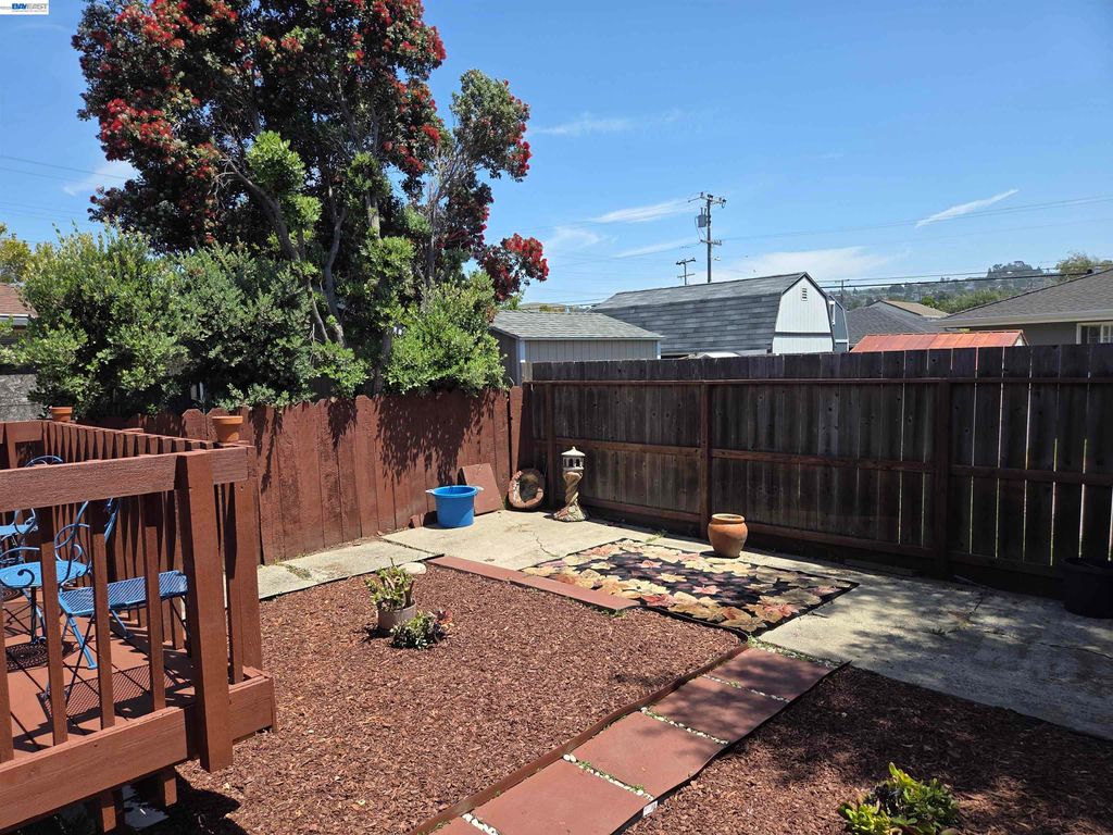 Photo of 560 41St St, Richmond, CA 94805 (MLS # 41135602)