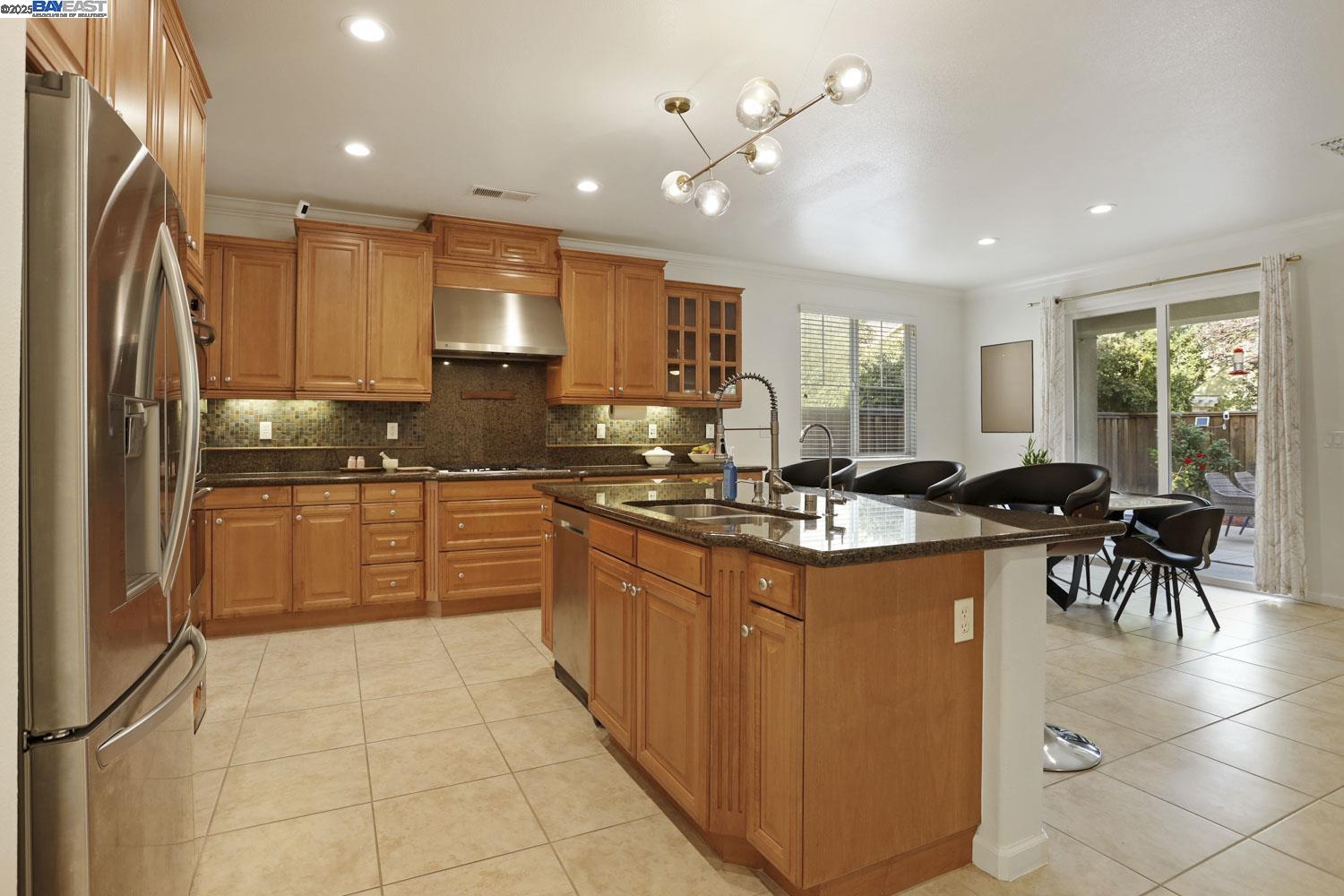134 N Hancock Park Dr
