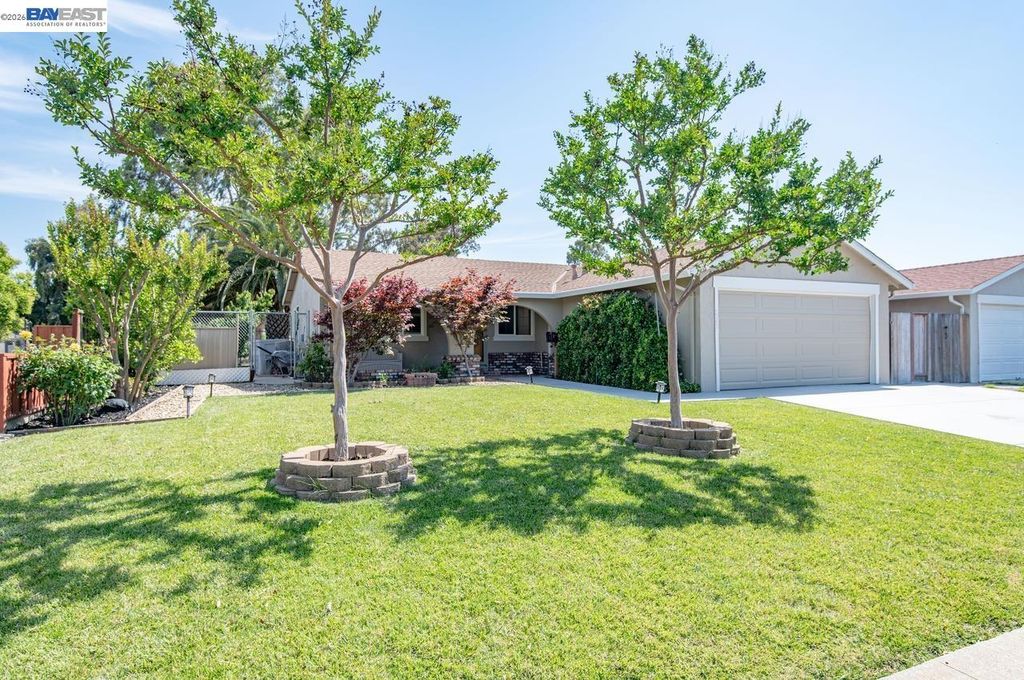 Photo of 5345 Lilac Ave, Livermore, CA 94551 (MLS # 41135415)