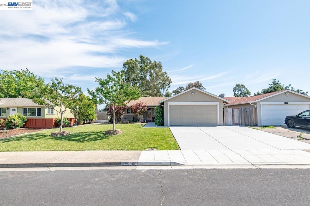 Photo of 5345 Lilac Ave, Livermore, CA 94551 (MLS # 41135415)