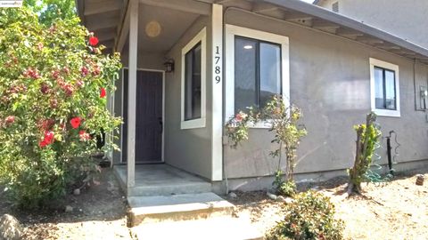 1789 Paseo Laguna Seco Livermore CA 94551