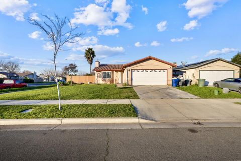 Photo of 15 E San Pedro Street, Merced, CA 95341 (MLS # ML82030813)