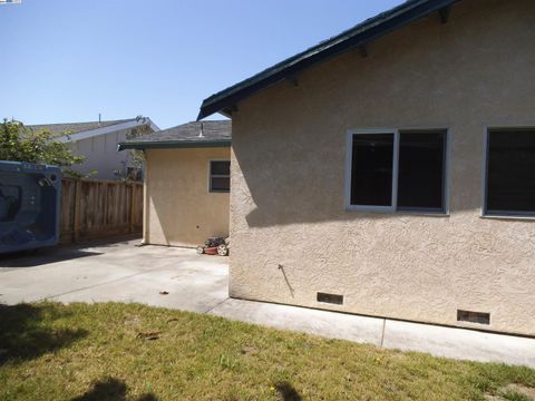 A home in San Leandro