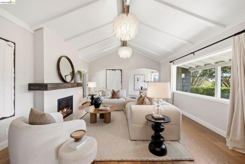 Photo of 5701 Snake Rd, Oakland, CA 94611 (MLS # 41126981)