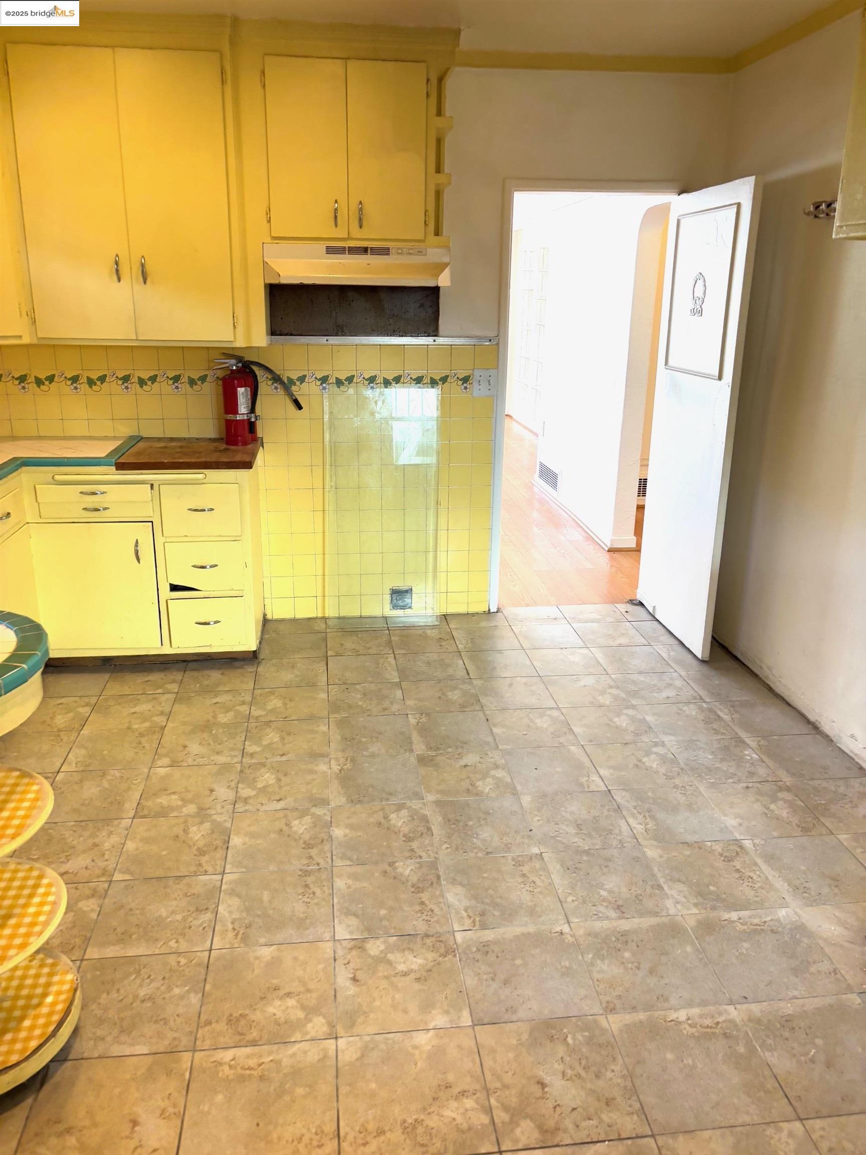 Oakland, California 94605, United States, 3 Bedrooms Bedrooms, ,Residential,Active,19292