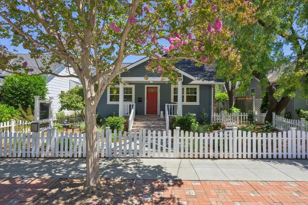 Photo of 124 Massol Avenue, Los Gatos, CA 95030 (MLS # ML82056024)