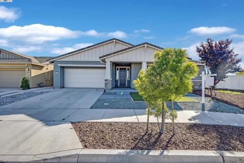 A home in Lathrop