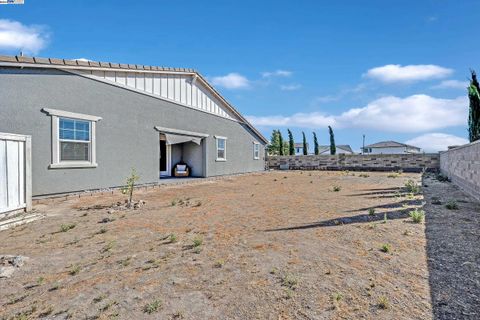 A home in Lathrop