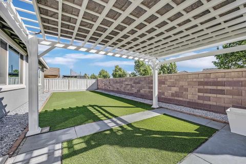 A home in Lathrop