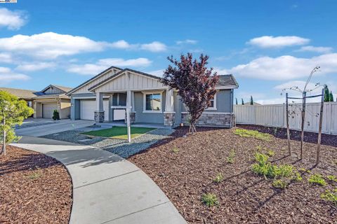 A home in Lathrop