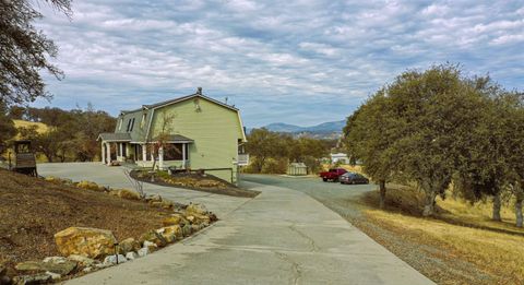 A home in La Grange