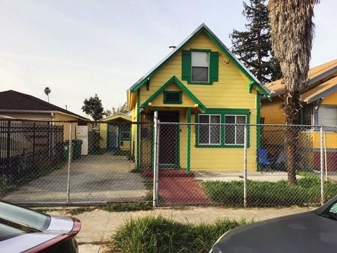 Photo of 9325 Hillside St, Oakland, CA 94603 (MLS # 41123396)