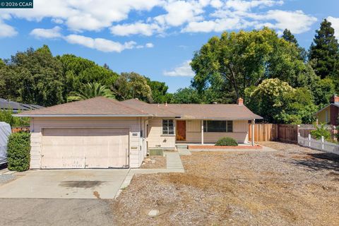 Photo of 1224 Hale Dr, Concord, CA 94518 (MLS # 41139679)