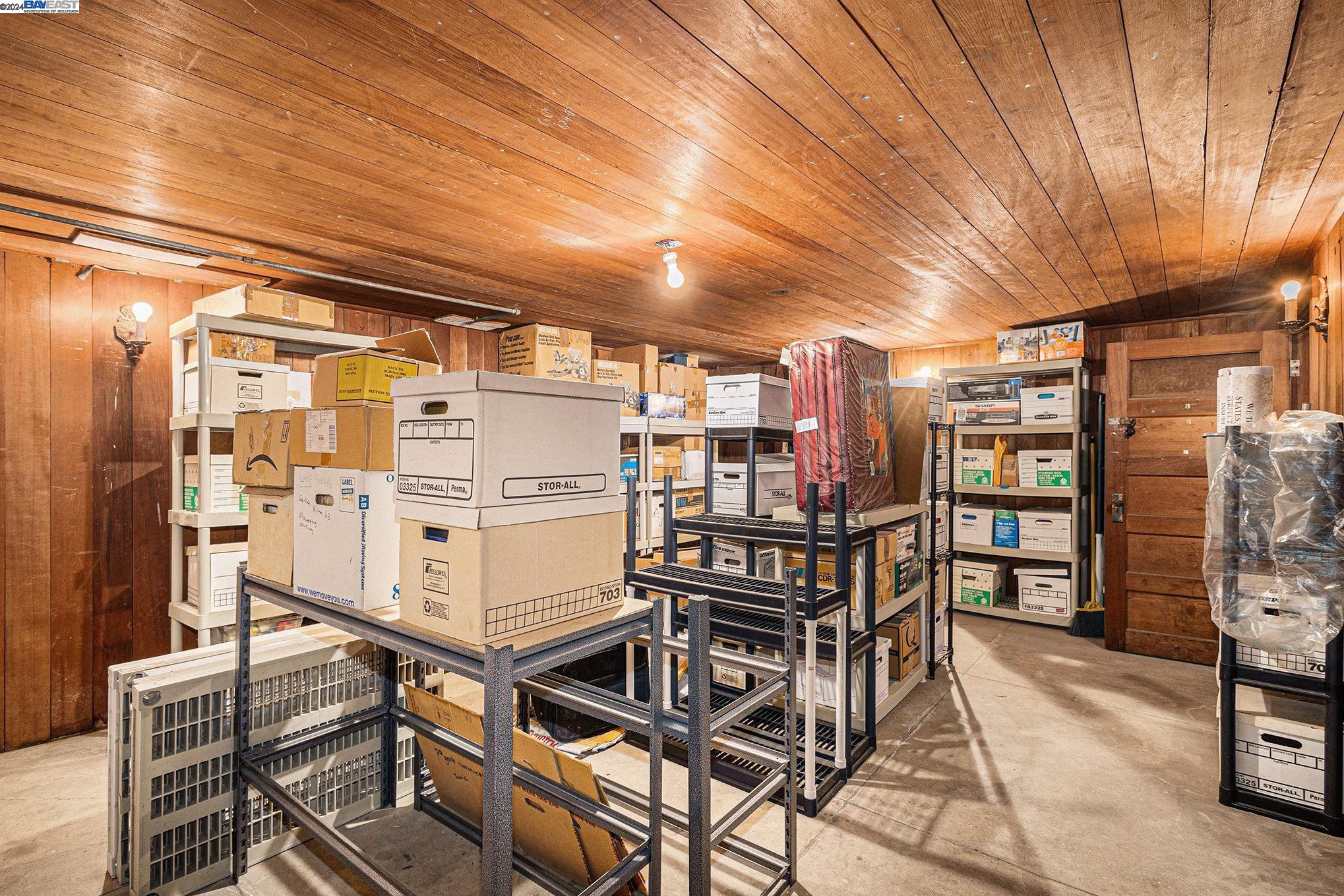 Alameda, California 94501, United States, 2 Bedrooms Bedrooms, ,Residential,Active,61165