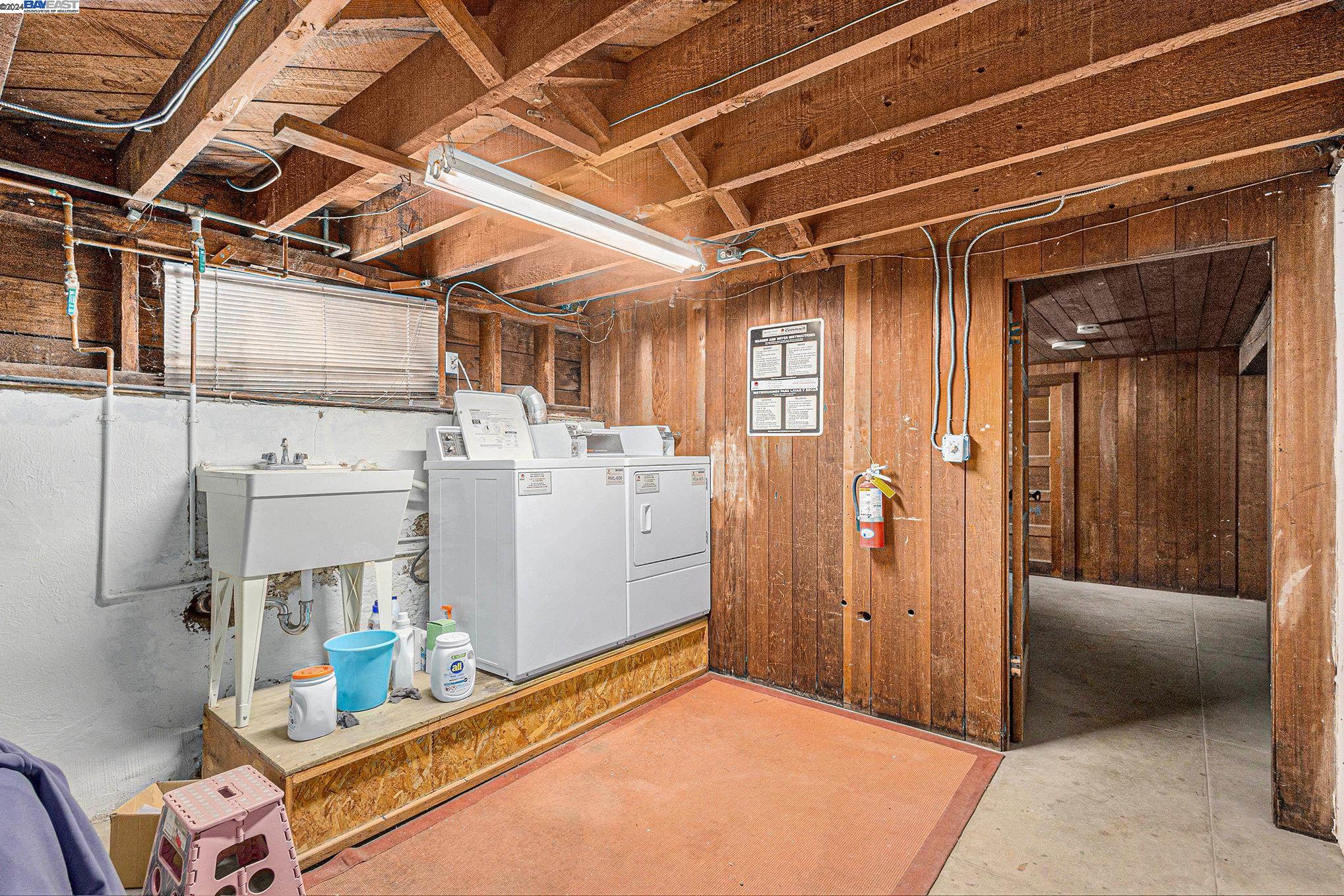 Alameda, California 94501, United States, 2 Bedrooms Bedrooms, ,Residential,Active,61165