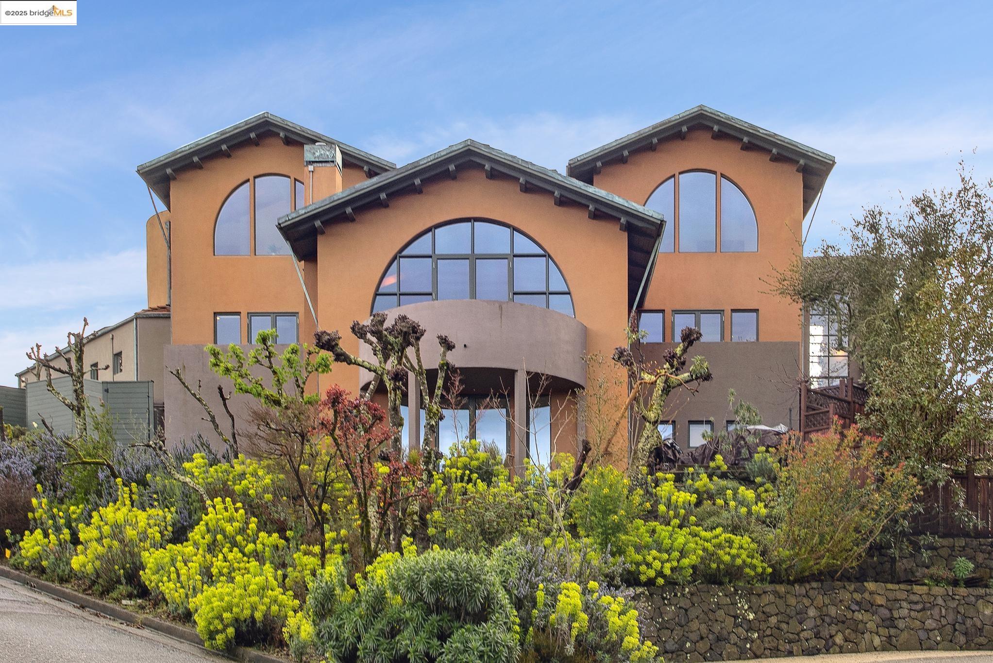 5 Woodside Way