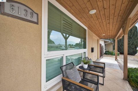Photo of 5139 Crocus Way, Livermore, CA 94551 (MLS # 41131121)