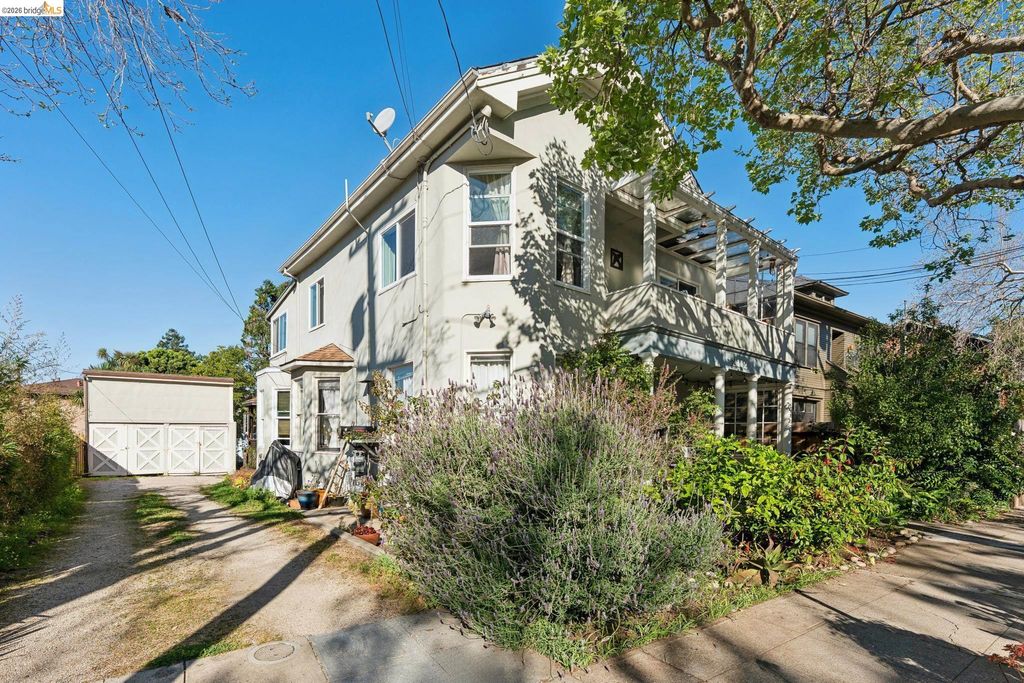 Photo of 2112 Mckinley Ave #D, Berkeley, CA 94703 (MLS # 41128860)