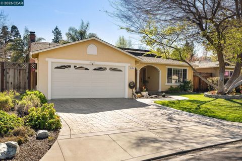 Photo of 3636 Shenandoah Ct, Pleasanton, CA 94588 (MLS # 41126347)