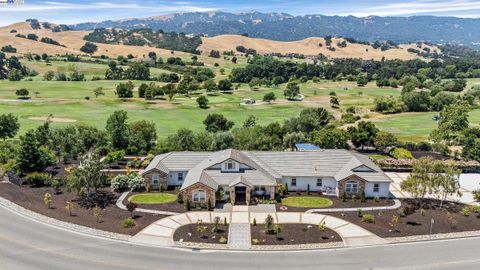 Photo of 6315 Club House Dr, Pleasanton, CA 94566 (MLS # 41117890)