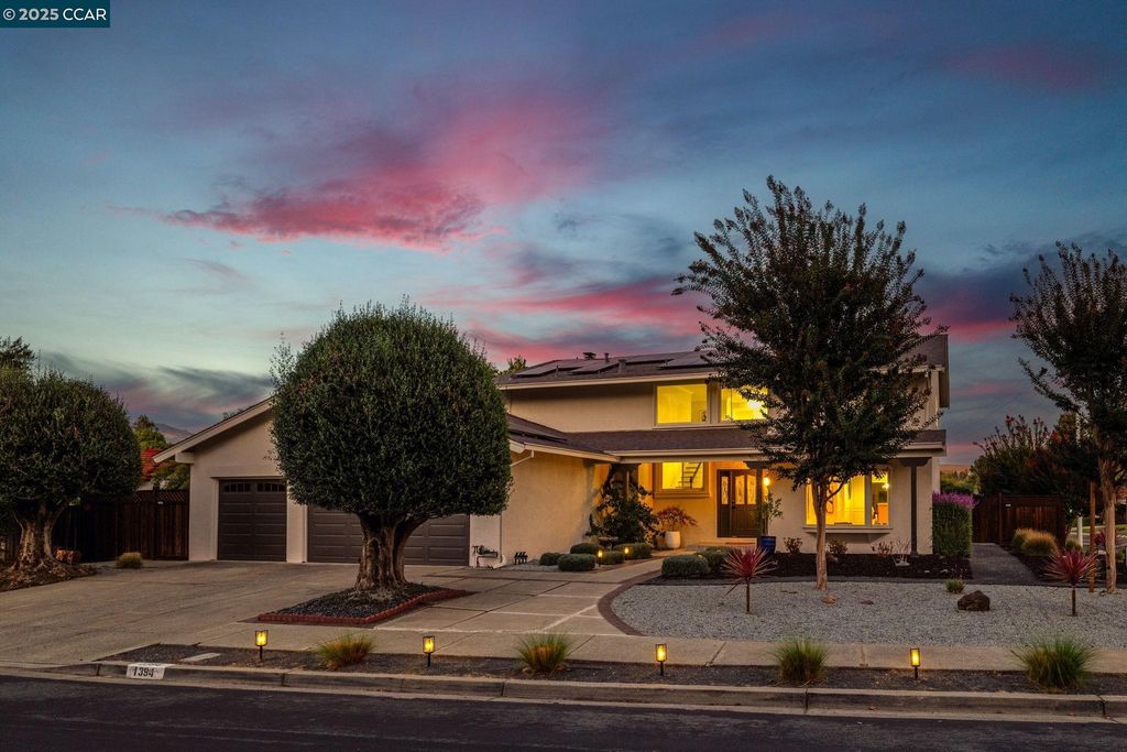 Photo of 1394 Van Patten Dr, Danville, CA 94526 (MLS # 41116313)