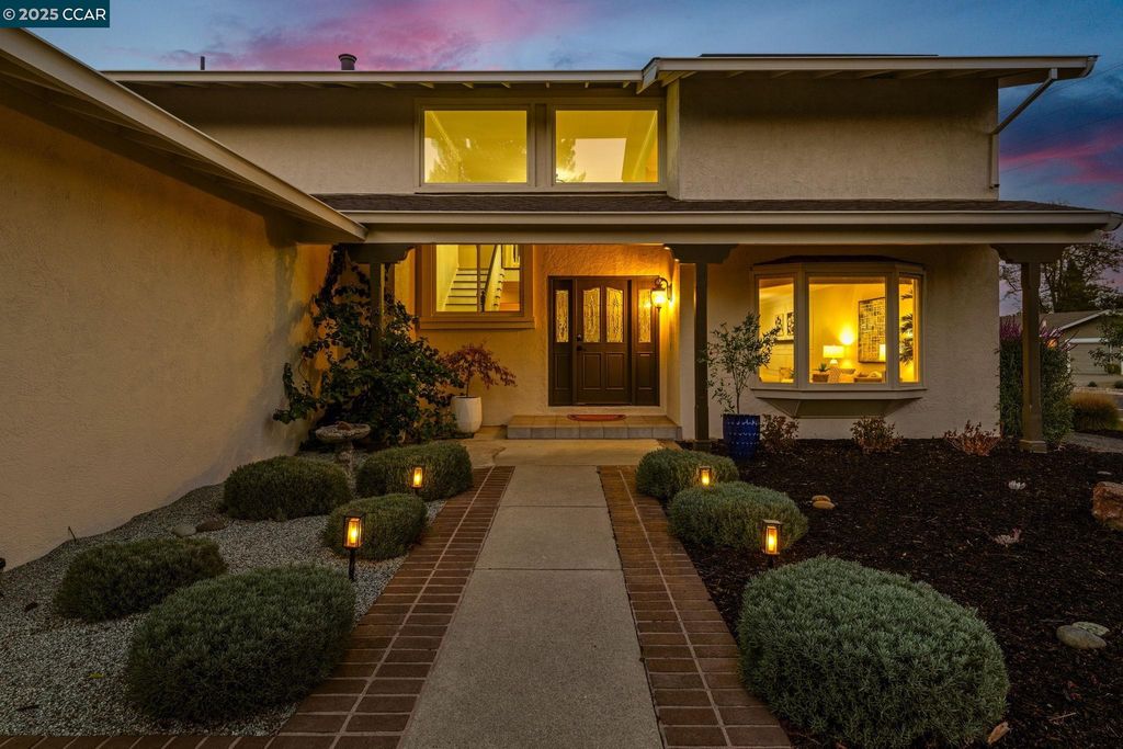 Photo of 1394 Van Patten Dr, Danville, CA 94526 (MLS # 41116313)