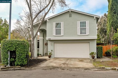 Photo of 2126 Spring Lake Ct, Martinez, CA 94553 (MLS # 41125523)