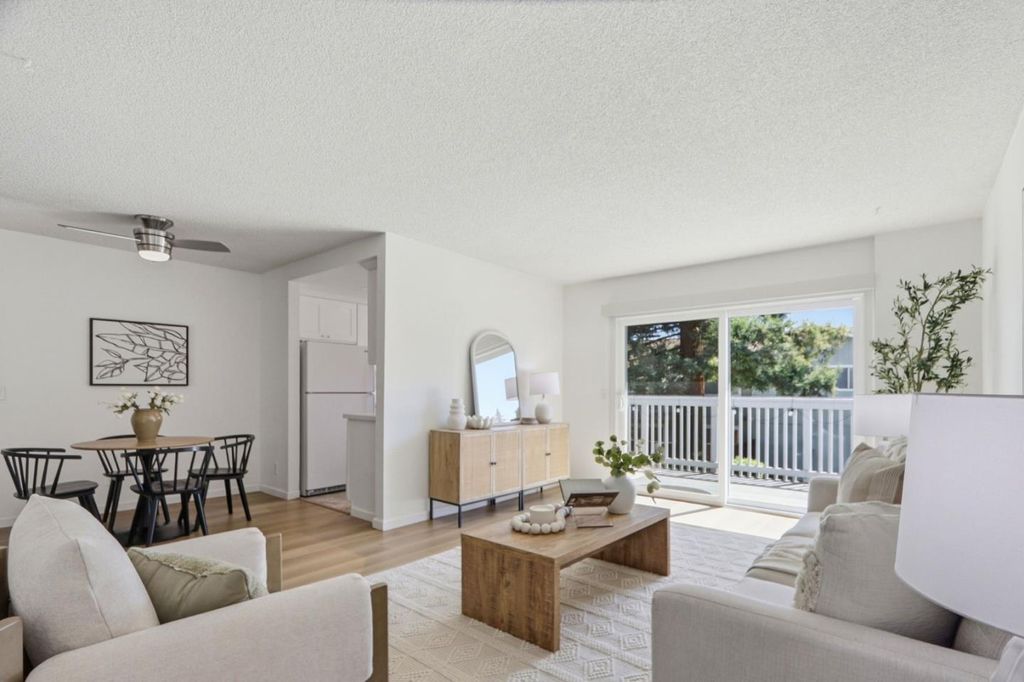 Photo of 1085 Reed #D, Sunnyvale, CA 94086 (MLS # ML82040566)