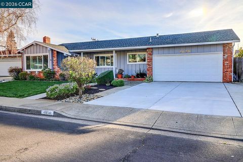 Photo of 4658 Bishop Ct, Concord, CA 94521 (MLS # 41125610)