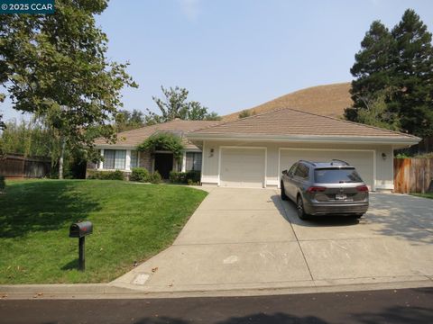 Photo of 4089 Sugar Maple Dr, Danville, CA 94506 (MLS # 41118927)