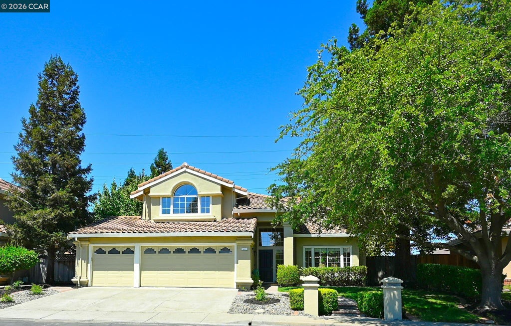 Photo of 312 Sunset Dr, Danville, CA 94506 (MLS # 41145867)