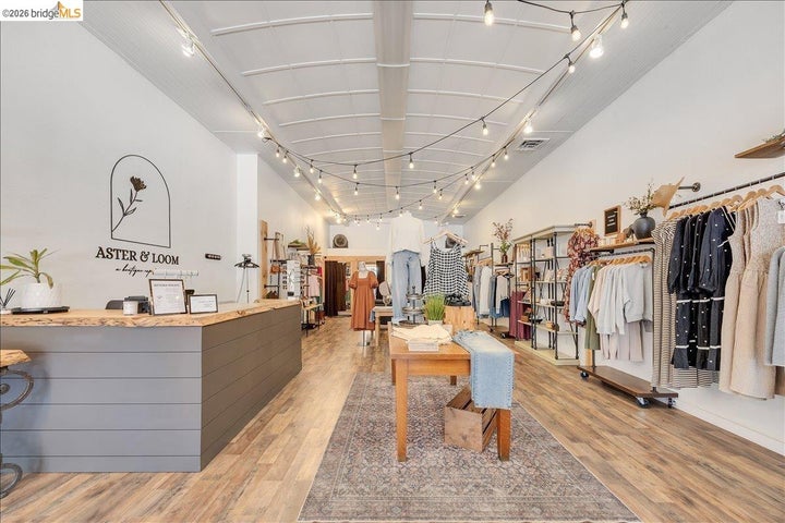 Photo 1 of 18 — 56 South Washington st, Sonora, CA 95370