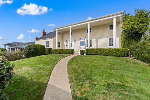 A home in Daly City