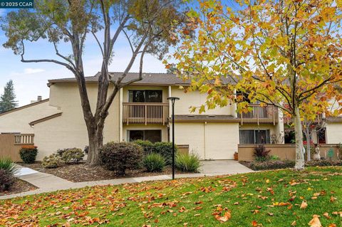 Photo of 1960 Pomar Way, Walnut Creek, CA 94598 (MLS # 41118915)