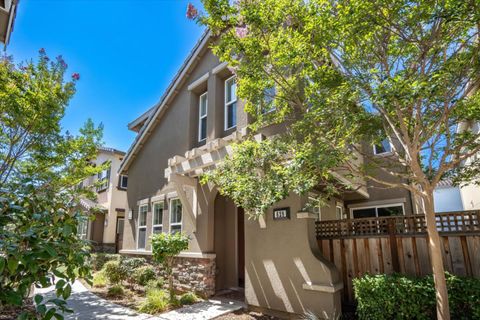 A home in East Palo Alto