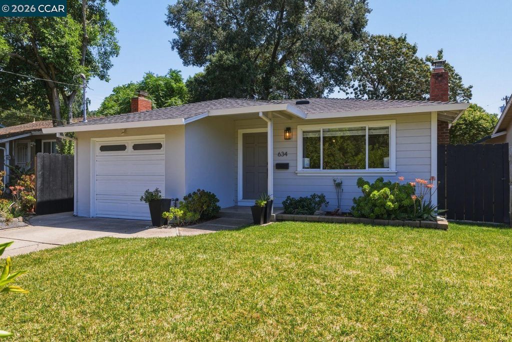Photo of 634 Teresa St, Martinez, CA 94553 (MLS # 41135555)