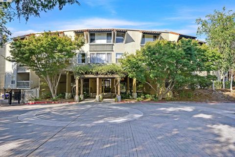 Photo of 1087 Murrieta Blvd #138, Livermore, CA 94550 (MLS # 41108225)