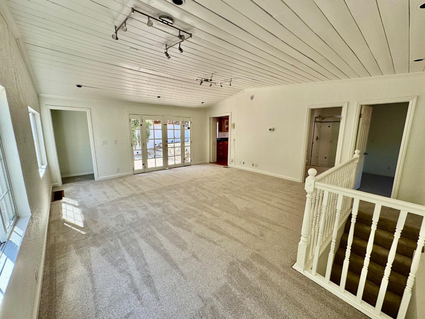 Redwood City, California 94062, United States, 3 Bedrooms Bedrooms, ,2 BathroomsBathrooms,Residential,Pending,204337