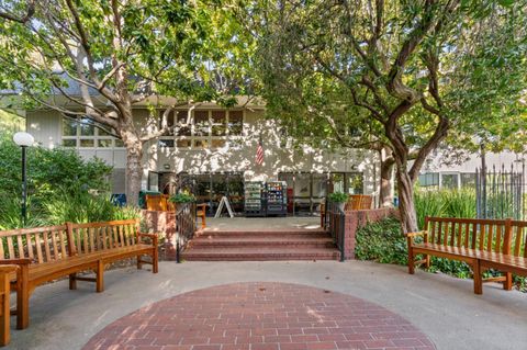 A home in San Bruno