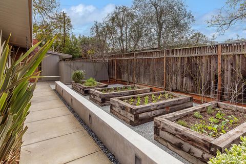 A home in Palo Alto