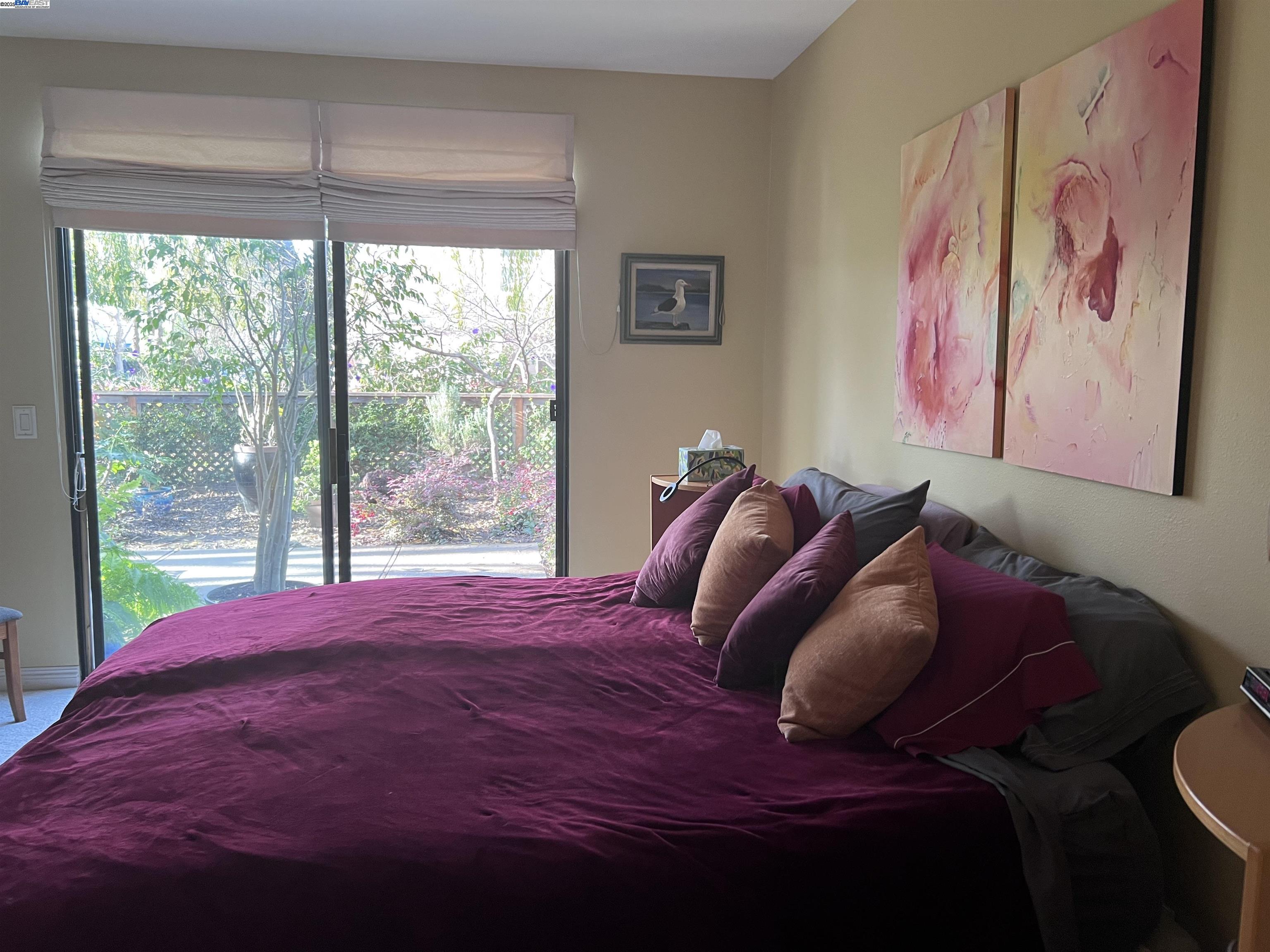 Alameda, California 94501, United States, 2 Bedrooms Bedrooms, ,2 BathroomsBathrooms,Residential,Pending,19447